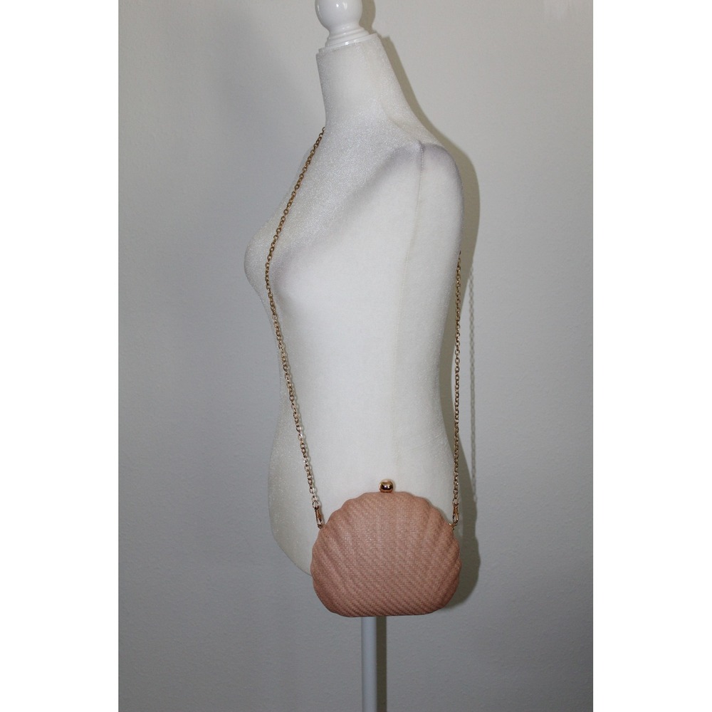Blush‎ Pink Straw Shell Clutch Crossbody Bag Vegan Gold Chain Strap NWOT